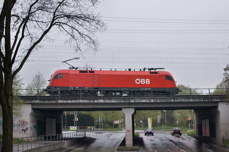 &Ouml;BB 1116 186 bei km 16,4 (April 2012)