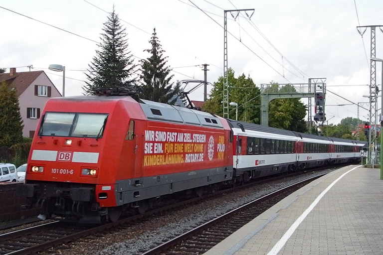 101 001 mit IC 187 bei km 16,6 (September 2013)