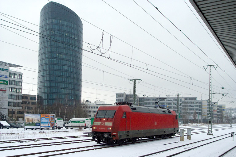 101 022 bei km 15,6 (Januar 2013)
