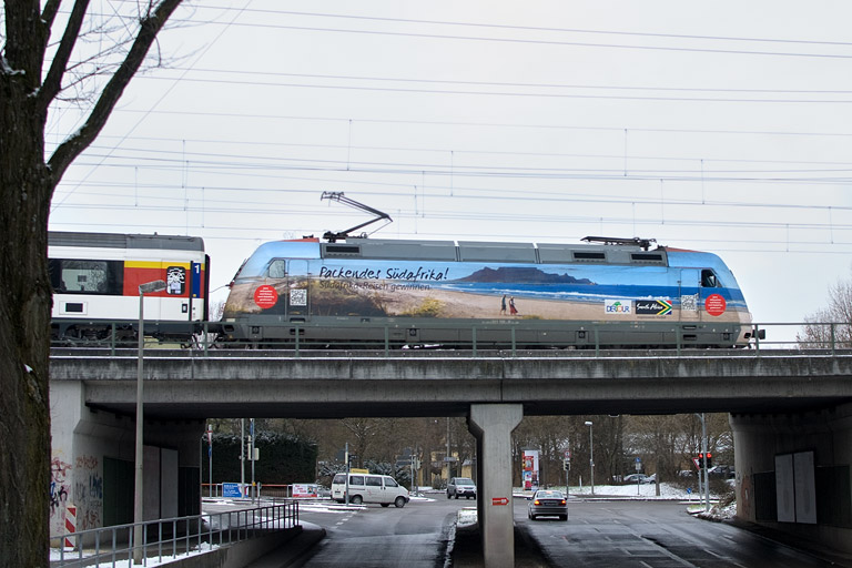 101 118 mit IC 280 bei km 16,4 (Januar 2013)