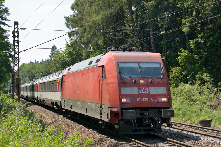 101 139 mit IC 280 bei km 18,2 (Juli 2013)