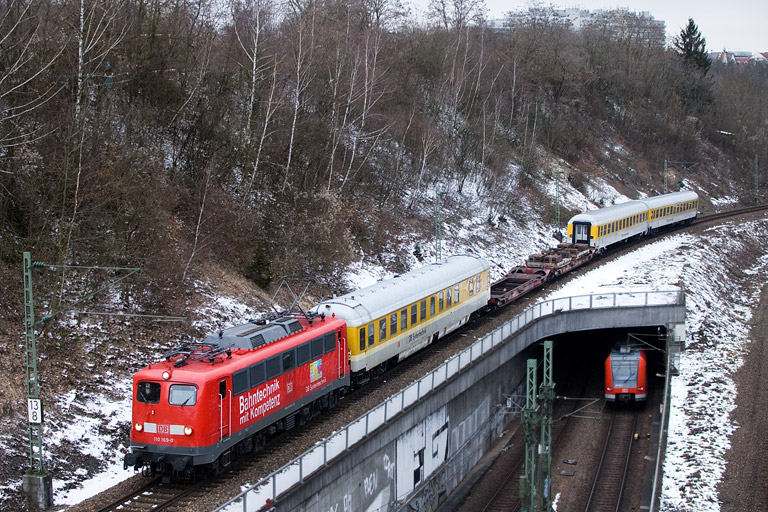 110 169 als ST 92103 bei km 13,8 (Februar 2013)