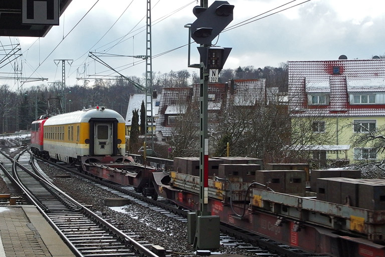 110 169 als ST 92910 bei km 16,8 (Februar 2013)