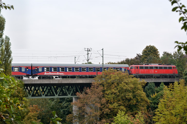 110 469 mit PF 13983 bei km 14,6 (Oktober 2013)