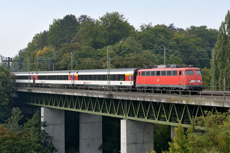 113 309 mit IC 284 bei km 14,6 (September 2013)