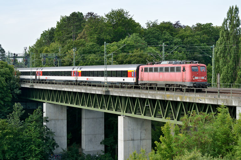 115 205 mit IC 284 bei km 14,6 (August 2013)