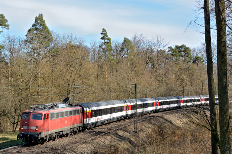 115 346 mit IC 186 bei km 11,8 (April 2013)