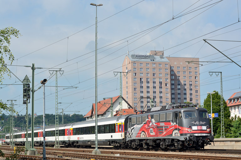 115 509 mit IC 284 bei km 15,6 (Juni 2013)