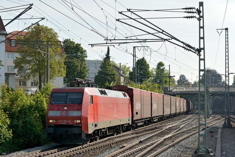 152 008 mit EK 56171 bei km 15,4 (Juni 2013)