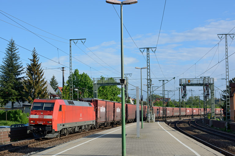 152 008 mit GA 60087 bei km 16,6 (Mai 2013)