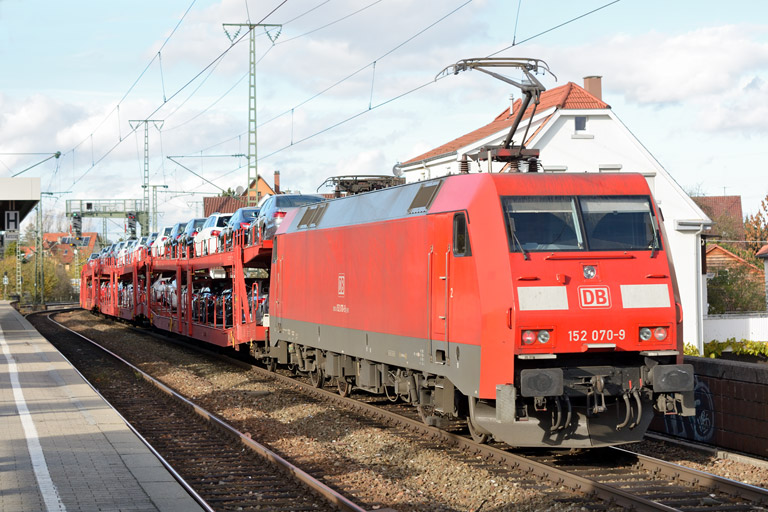 152 070 mit GA 62531 bei km 16,8 (November 2013)