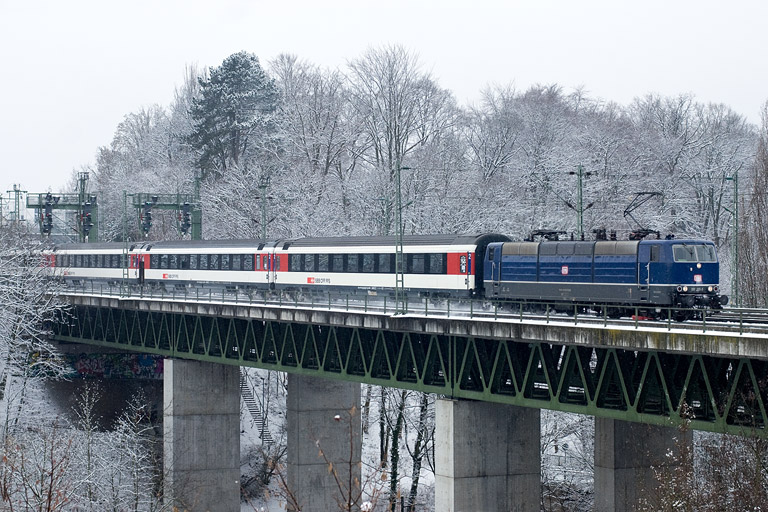 181 201 mit IC 280 bei km 14,6 (Februar 2013)