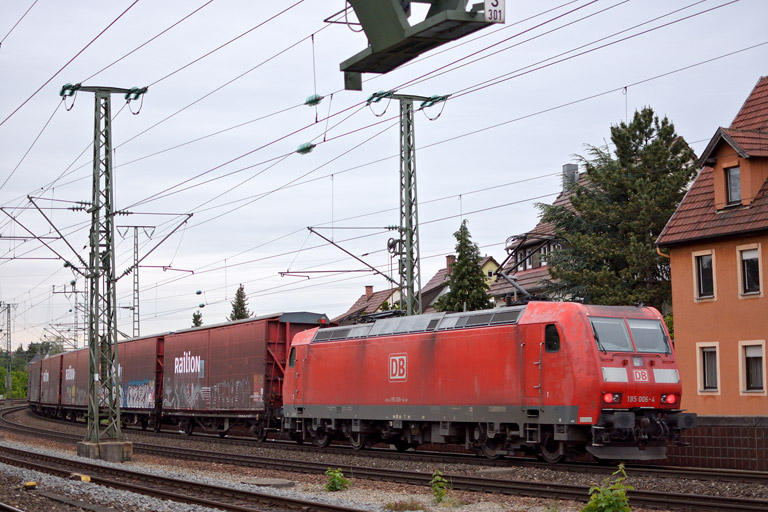 185 006 mit GA 60086 bei km 16,6 (Juni 2013)
