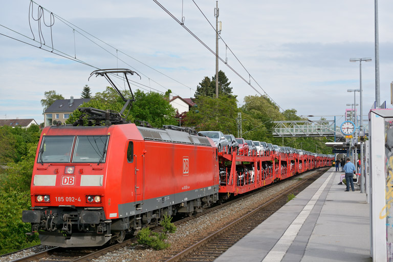 185 092 mit GA 47528 bei km 14,2 (Juni 2013)