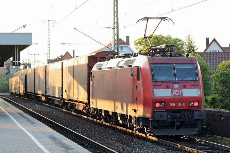 152 119 mit GA 60084 bei km 16,8 (Juni 2013)