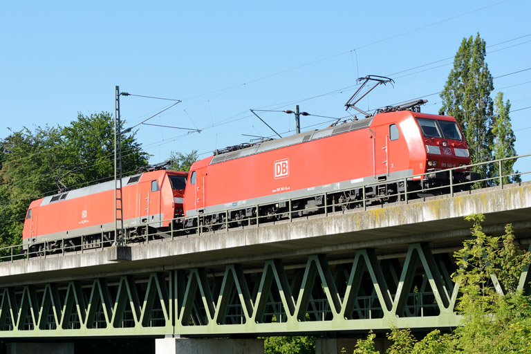 185 148 und 152 168 bei km 14,6 (Juni 2013)