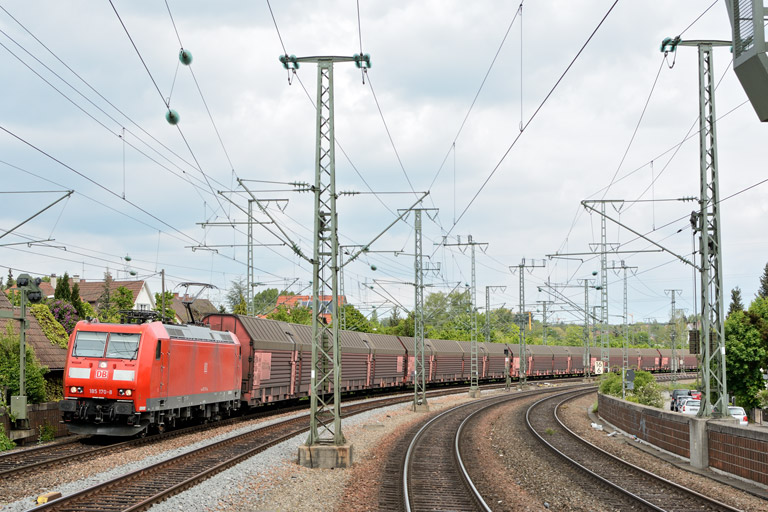 185 170 mit EK 56165 bei km 16,6 (Mai 2013)