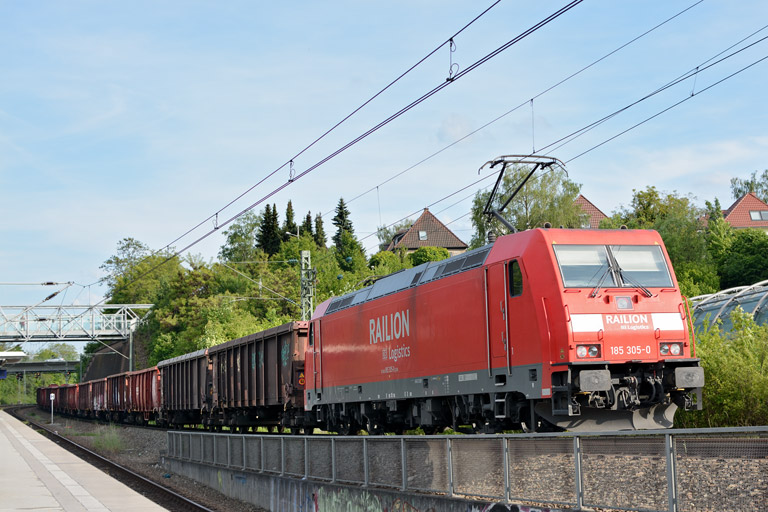 185 305 mit EK 56173 bei km 14,2 (Juni 2013)