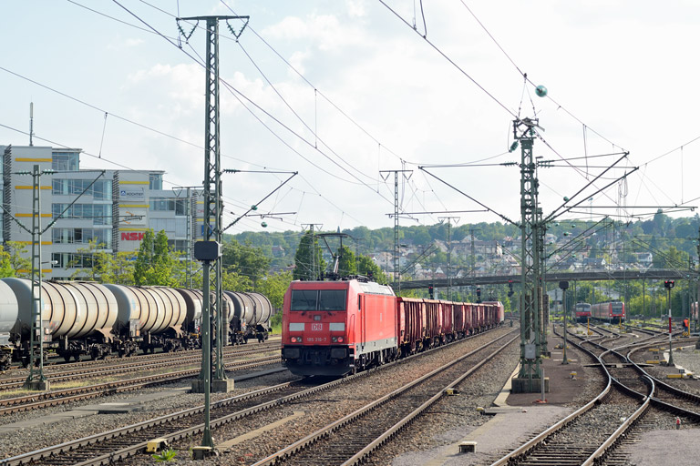 185 316 mit EK 56173 bei km 15,8 (Juni 2013)