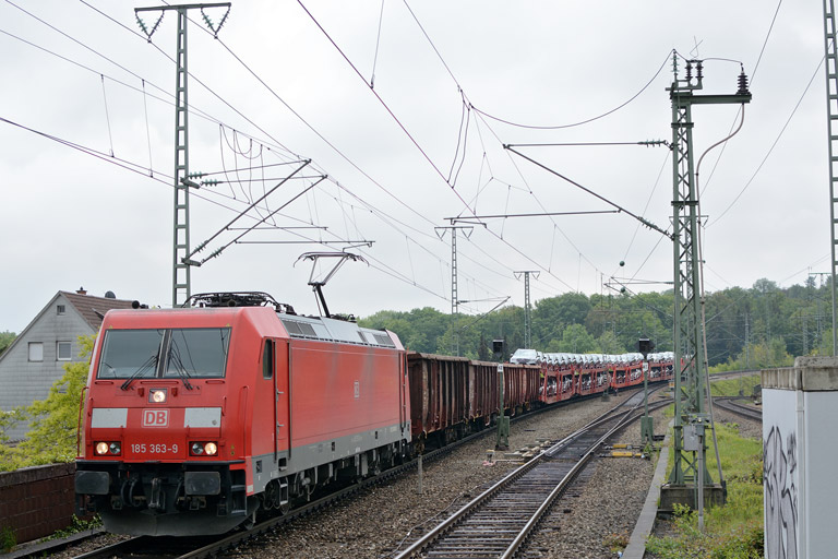 185 363 mit EK 56164 bei km 16,8 (Mai 2013)