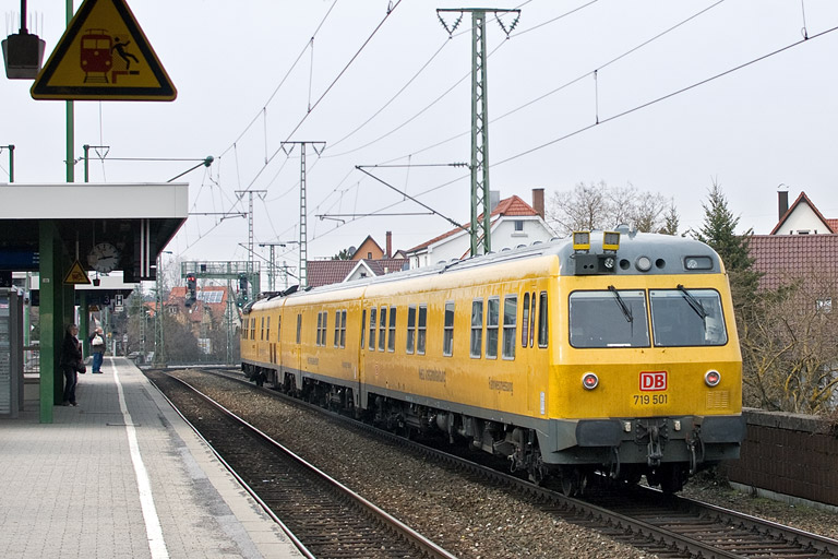 719 001/501 als Mess Nbz 93205 bei km 16,8 (M&auml;rz 2013)