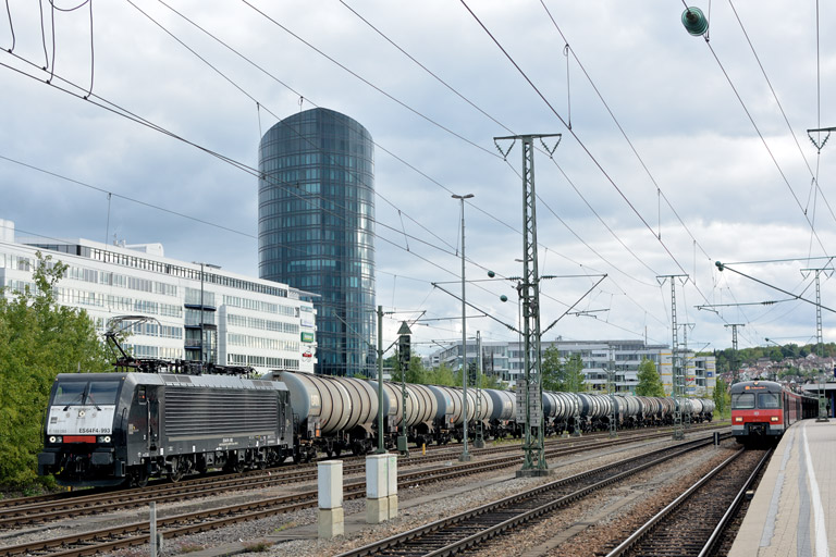 ES 64 F4-093 bei km 15,4 (Mai 2013)