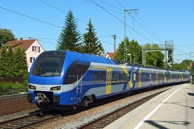 Meridian ET 302 als DbZ 93366 bei km 16,6 (August 2013)