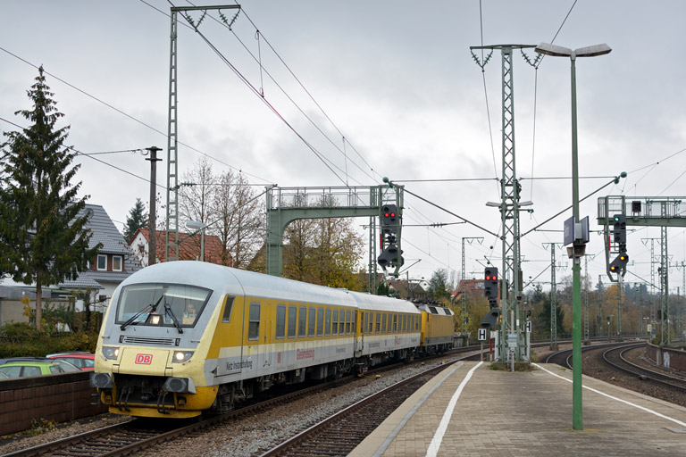 120 502 mit Mess NbZ 94314 bei km 16,6 (November 2013)