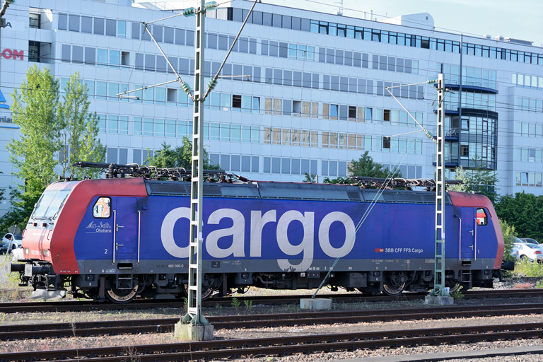 482 008 bei km 15,6 (Juni 2013)