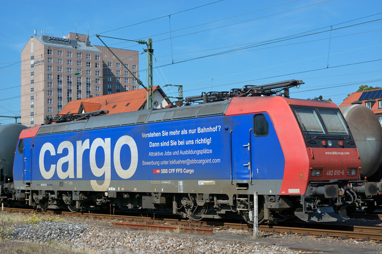 482 010 bei km 15,6 (August 2013)