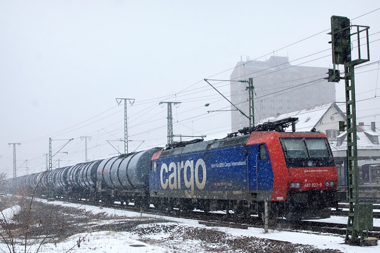 482 023 bei km 15,6 (Februar 2013)