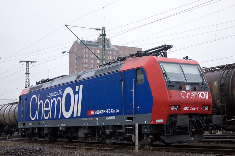 482 028 bei km 15,6 (Februar 2013)