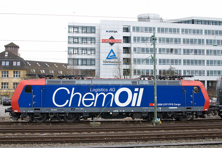 482 028 bei km 15,6 (Februar 2013)