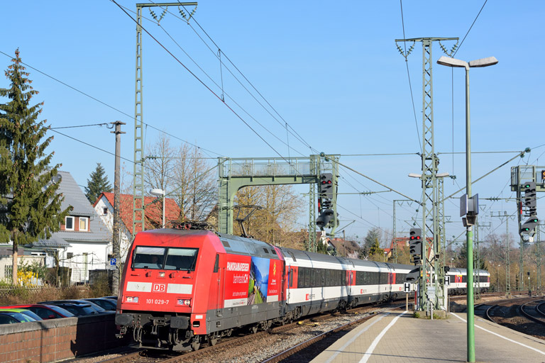 101 029 mit IC 181 bei km 16,6 (M&auml;rz 2014)