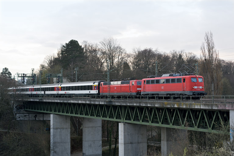 115 198 und 181 205 mit IC 280 bei km 14,6 (M&auml;rz 2014)