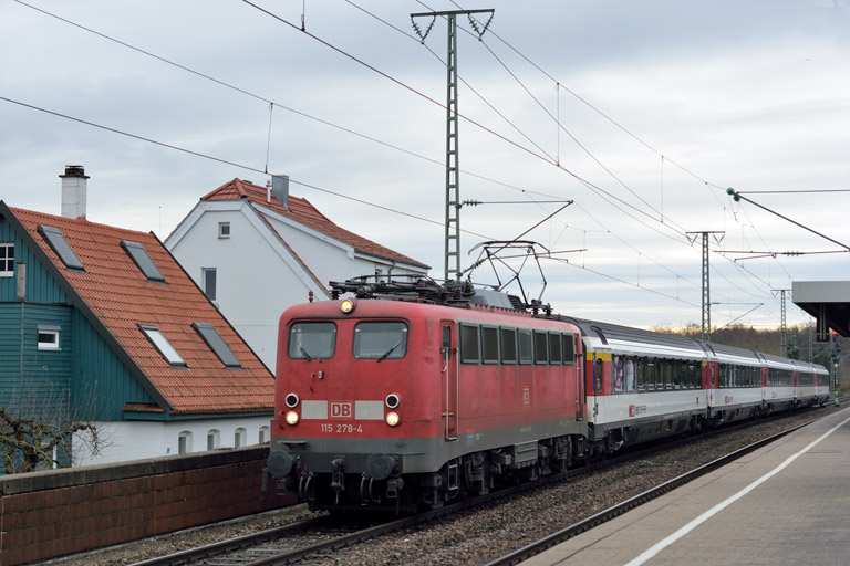 115 278 mit IC 282 bei km 16,8 (Januar 2014)