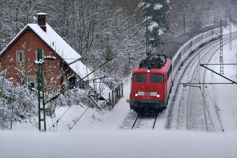 115 350 mit IC 186 bei km 19,2 (Dezember 2014)