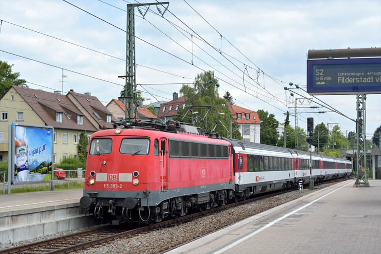 115 383 mit IC 185 bei km 15,6 (Juni 2014)