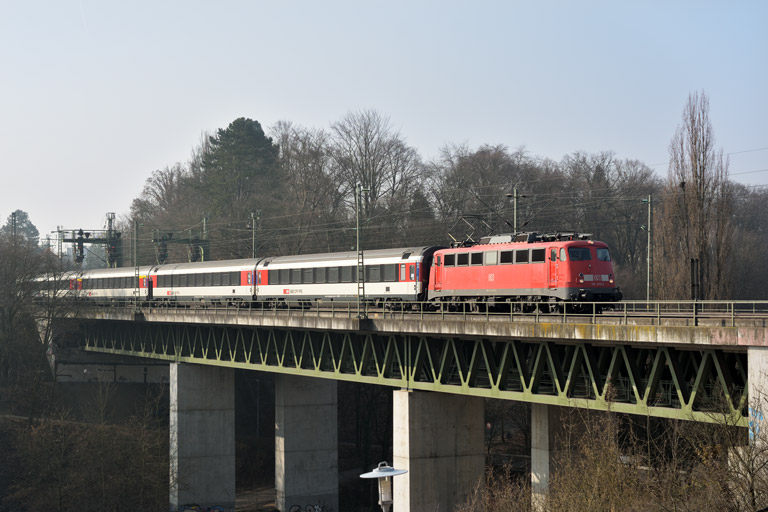 115 459 mit IC 284 bei km 14,6 (M&auml;rz 2014)