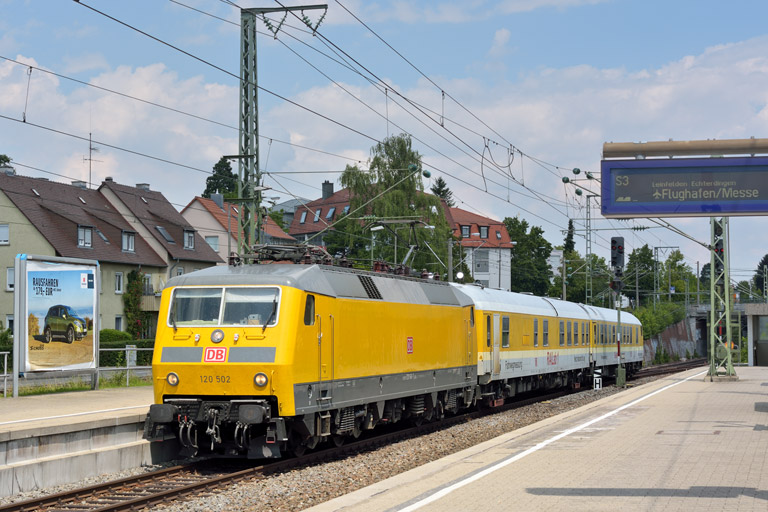 120 502 mit Mess NbZ 94314 bei km 15,6 (Juli 2014)