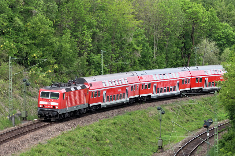 143 569 mit RbZ 18996 bei km 13,6 (Mai 2014)