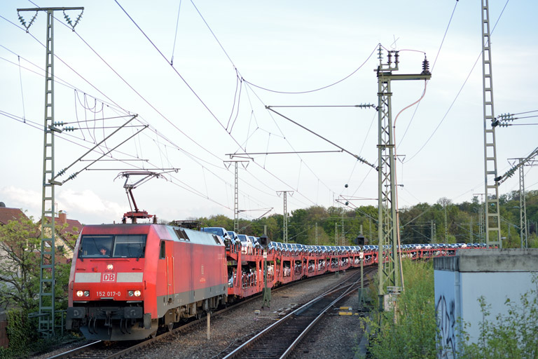 152 017 mit GA 52930 bei km 16,8 (April 2014)