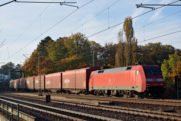 152 038 mit GA 52933 bei km 14,6 (November 2014)