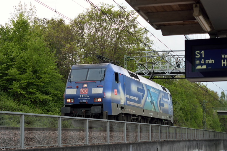 152 135 bei km 14,0 (April 2014)