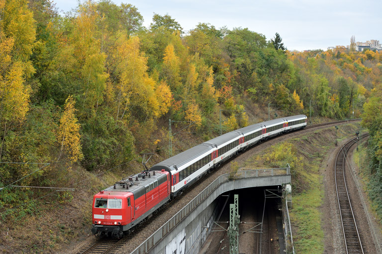 181 213 mit IC 187 bei km 13,8 (November 2014)