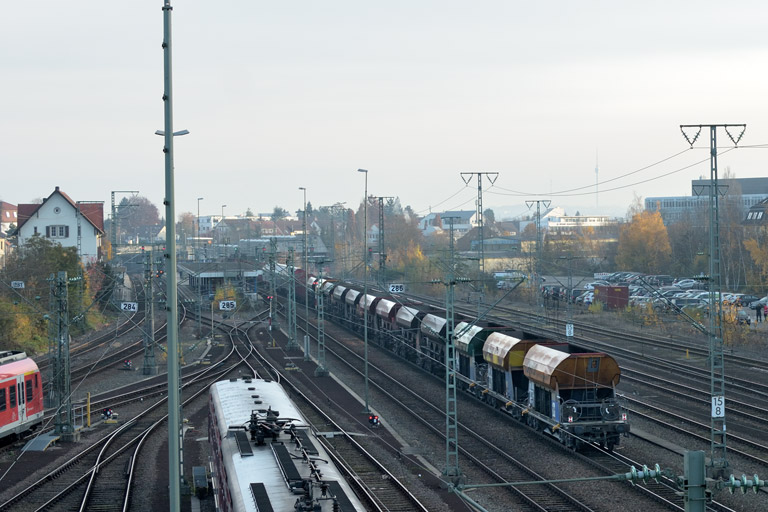 185 138 mit EK 74812 bei km 15,8 (November 2014)