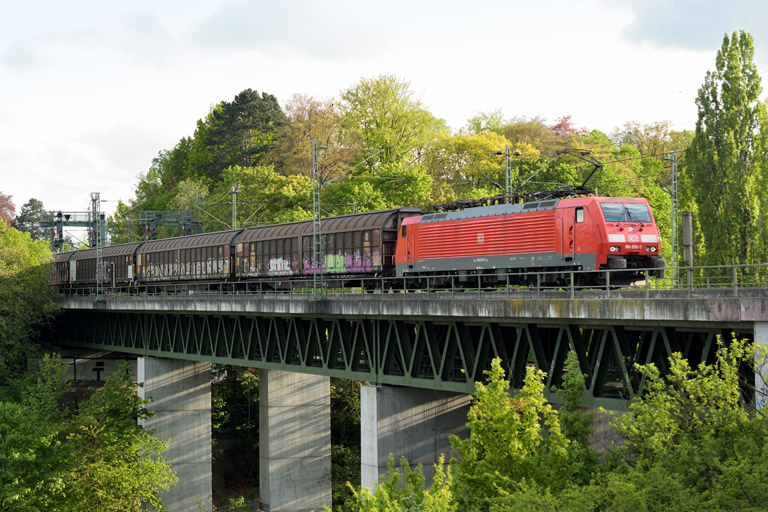 189 056 mit EK 56166 bei km 14,6 (April 2014)