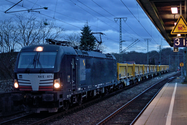 193 871 bei km 16,8 (Dezember 2014)