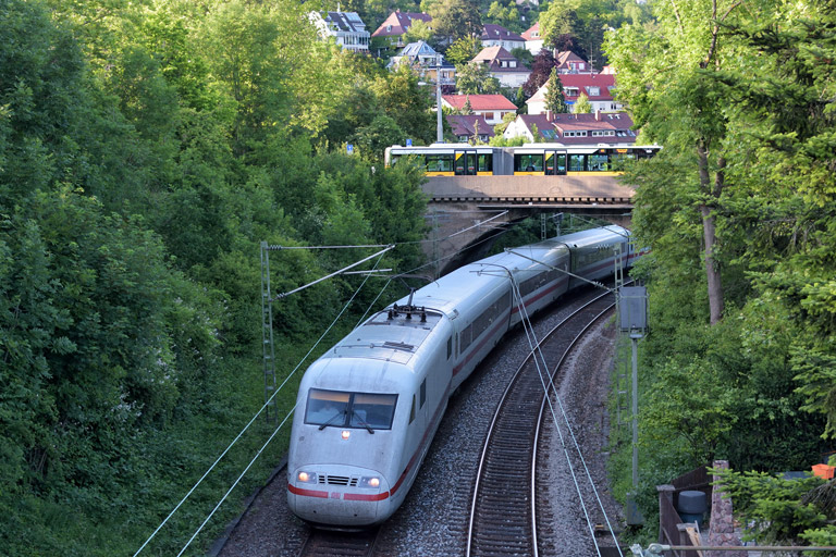 998 554, 998 417 und 798 469 bei km 16,8 (Juni 2014)