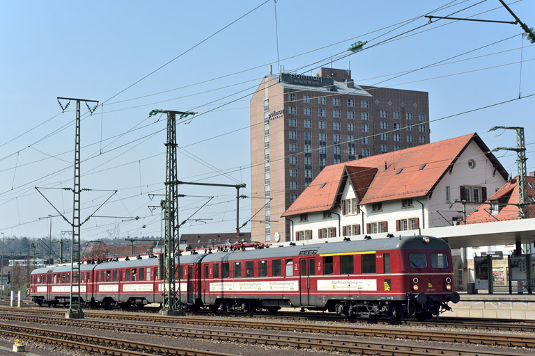 425 420/120 als DPN 25486 bei km 15,6 (M&auml;rz 2014)